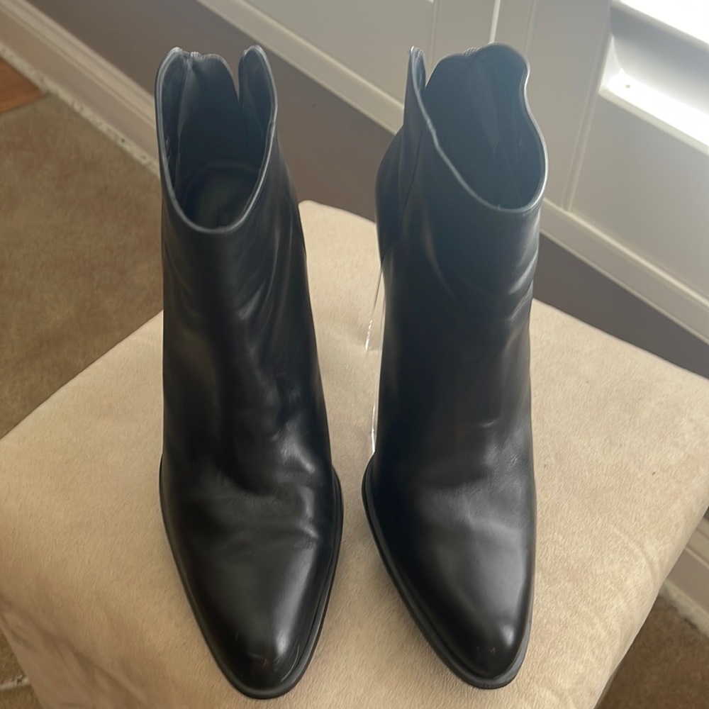 APOSTROPHE Stiletto pointy toe ankle boots